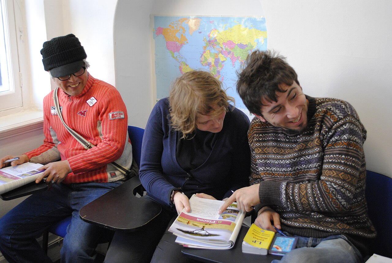 Apprendre les langues à ISFT : Français, Anglais, Allemand, Espagnol, Italien